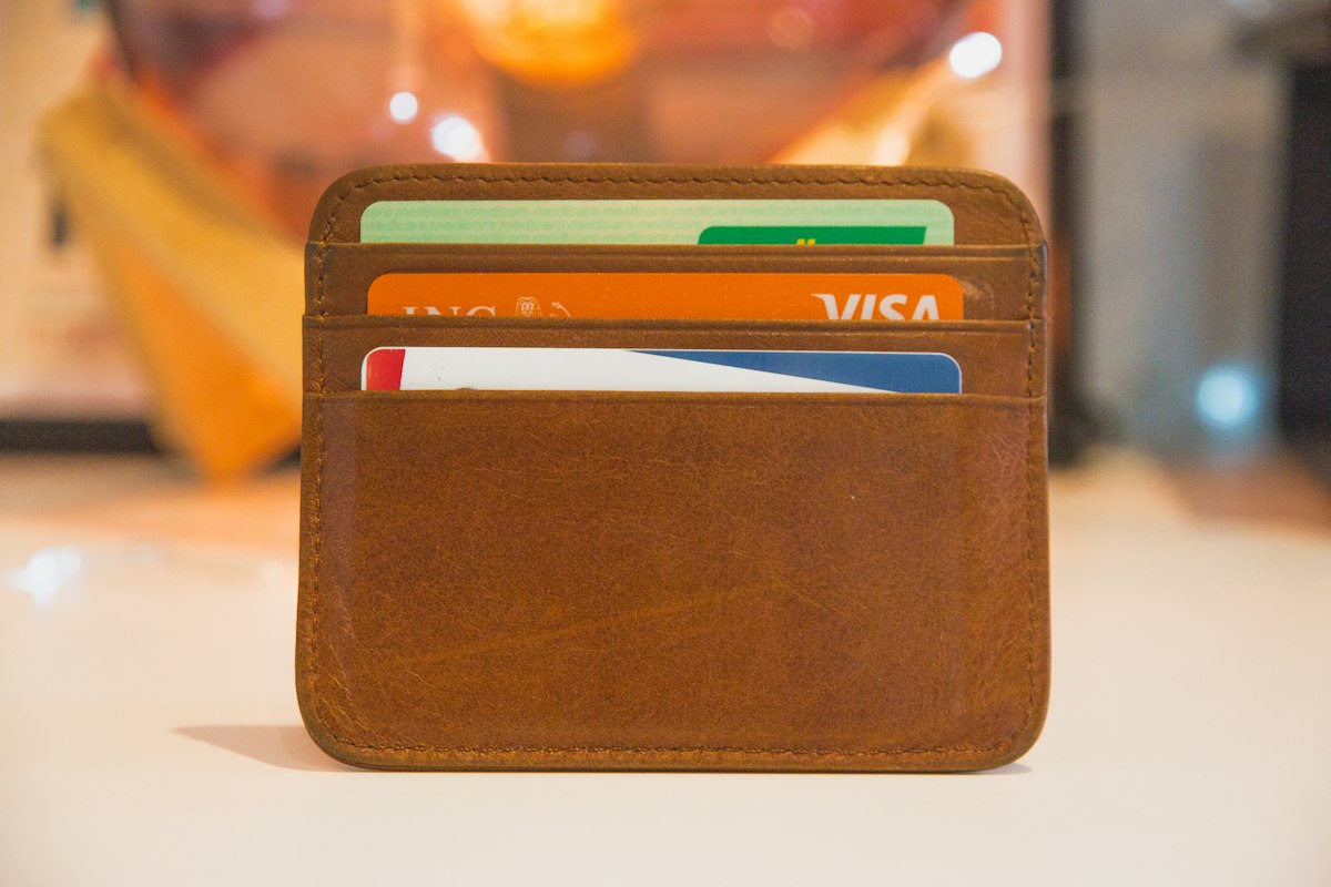 Sella Card Holder